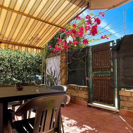 Venus - Charming With Patio - Santa Barbara Апартаменты Неттуно